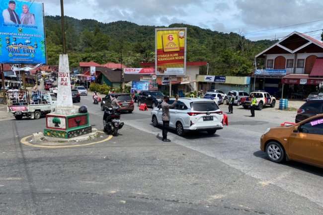 Jalur Padang-Solok Padat Merayap, Satlantas Polres Solok Lakukan Rekayasa Lalulintas  