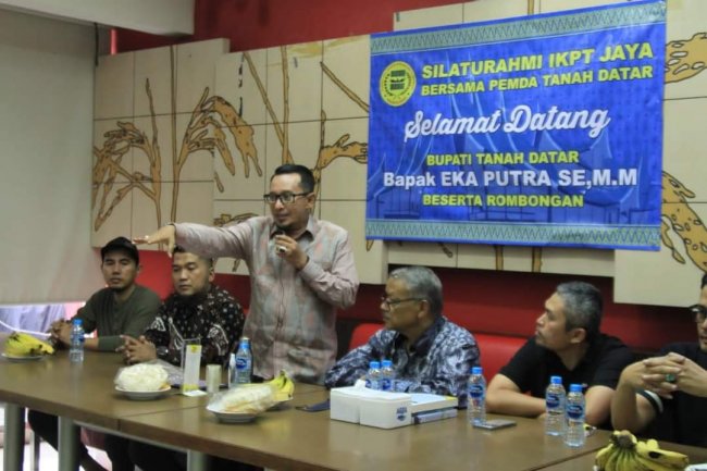 Bupati Tanah Datar Paparkan Progul ke Perantau IKPT Jaya