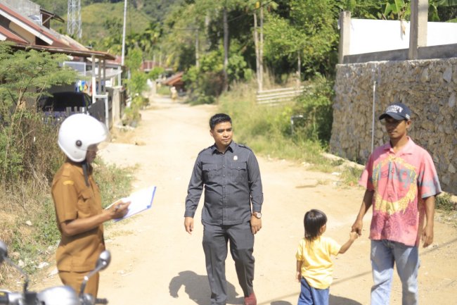 Warga Perumahan Palm Asri Parak Anau Usulkan Pengaspalan Jalan