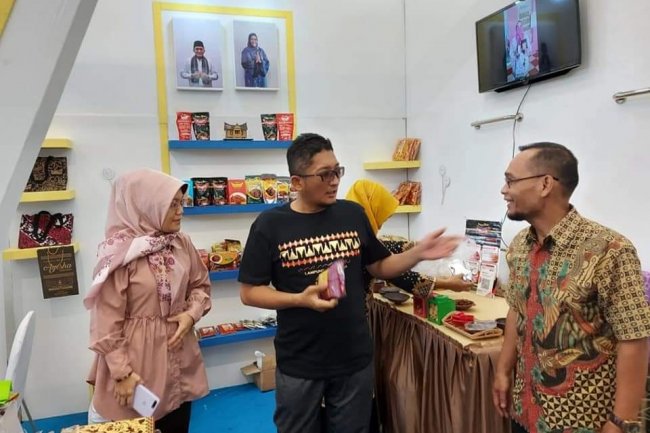  Pelaku Usaha Melirik UMKM Kota Padang Pada HUT Apeksi di Lampung
