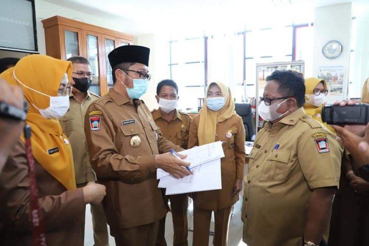 Usai Apel Gabungan Wako Hendri Septa Sidak ASN di Hari Pertama Kerja Pascalibur Lebaran
