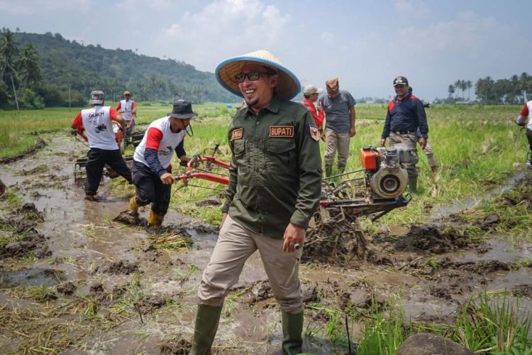 Progul Tanah Datar Bajak Gratis Langsung Menyentuh Masyarakat