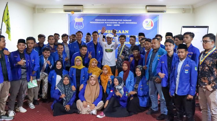 Pj. Bupati Kampar : Mahasiswa Harus Siap Hadapi Tekhnologi Informasi dan Revolusi 4.O. 