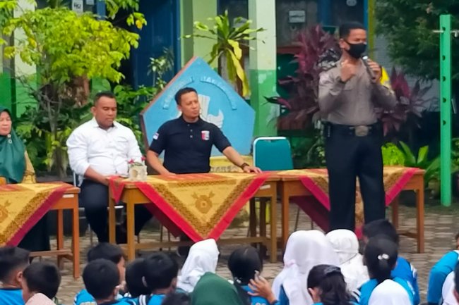 SDN 08 kelurahan VI Suku Kota Solok Sosialisasikan Bahaya Bully di Medsos