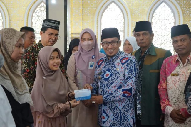 Lulus PTN 371 Mahasiswa Terima Bantuan Pendidikan