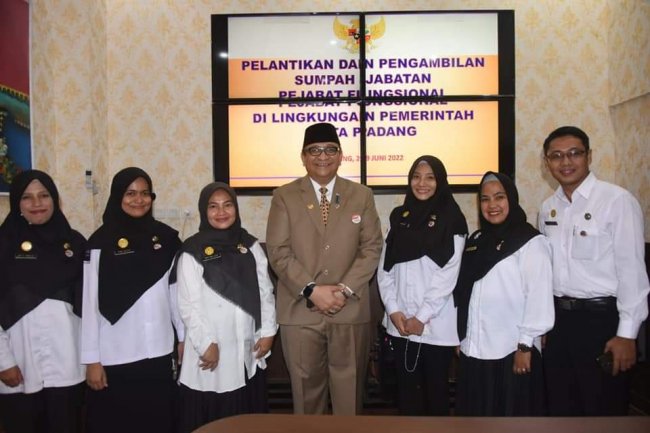  6 Pejabat Fungsional Tertentu di Lantik Sekretaris Daerah Kota Padang Andree Algamar