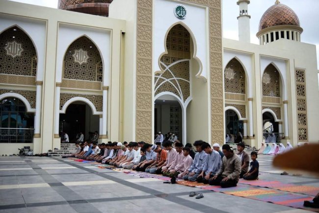 Ketua MUI Padang Panjang Zulhamdi Khatib Idul Adha di Islamic Center