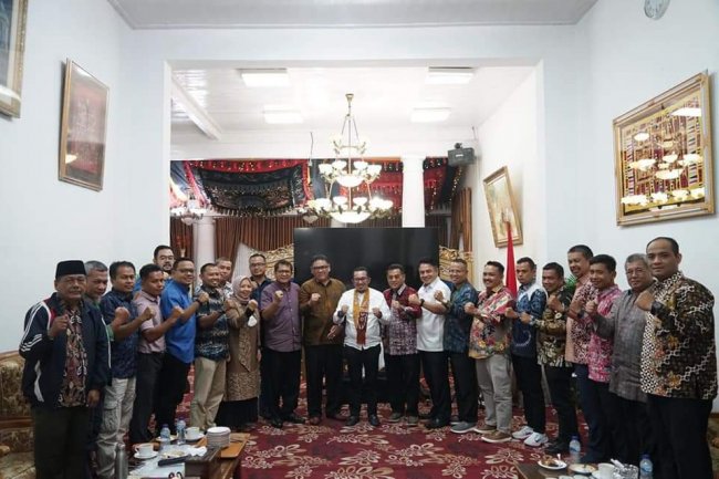 Bersilaturahmi Dengan Bupati Eka Putra, Kaum Muda Tanah Datar (KMTD) Berikan Ide dan Masukan