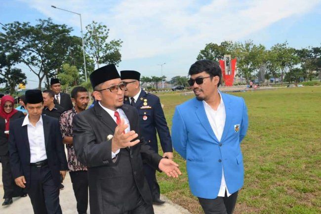  Tugu APEKSI Berdiri di Balaikota Padang
