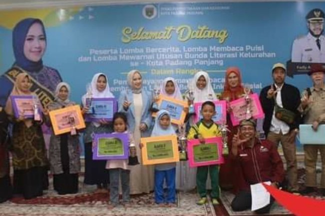 Bunda Literasi Kota, dr. Dian Puspita Fadly, Sp.JP : Tingkatkan Literasi Dalam Kehidupan Keluarga 