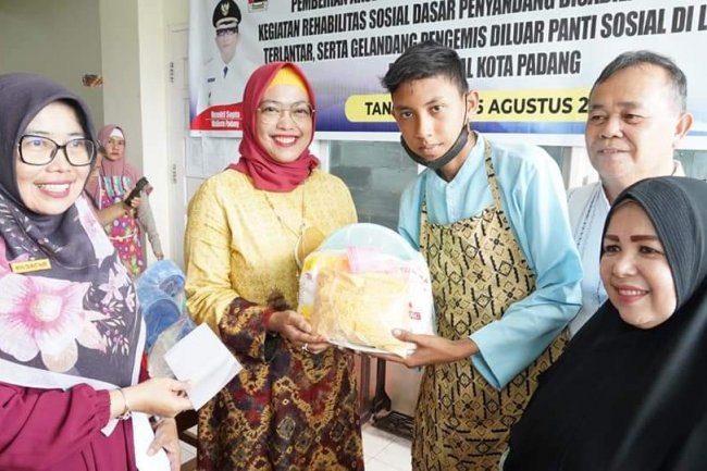 Pelatihan Membuat Kue Bagi Penyandang Disabilitas Kota Padang Berakhir 