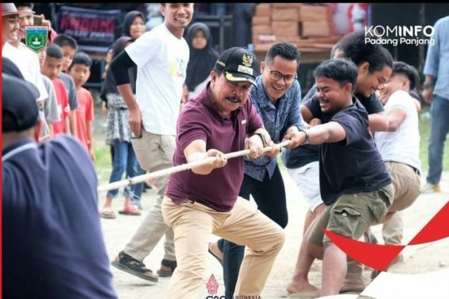 Tarik Tambang Wawako Padang Panjang Jagonya