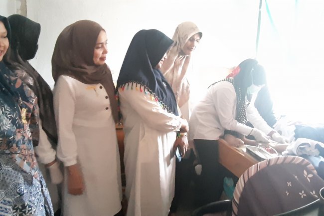 Tinggi Minat Masyarakat Hiliran Gumanti BerKeluarga Berencana . Dua Anak Lebih Sehat.