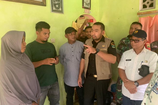 Wagub Sumbar Audy Joinaldy Kunjungi Rumah Ridwan Korban Kecelakaan Tunggal Jalan Sicincin-Pariaman