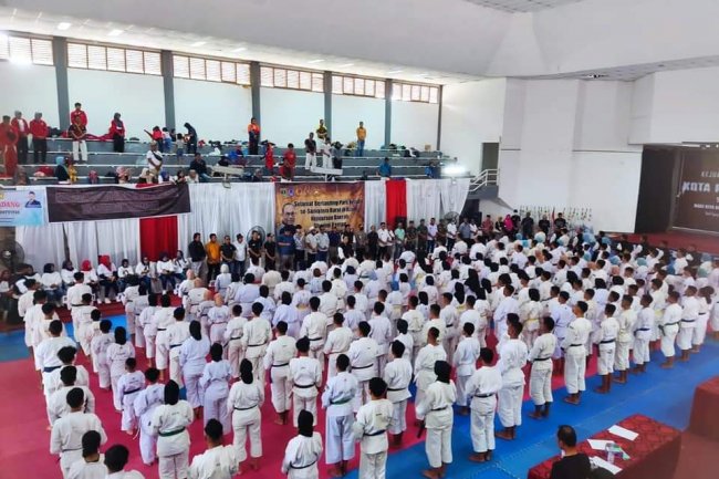 Dibuka Wawako Erwin Yunaz Ratusan Kenshi se-Sumbar Perebutkan Piala Kota Randang