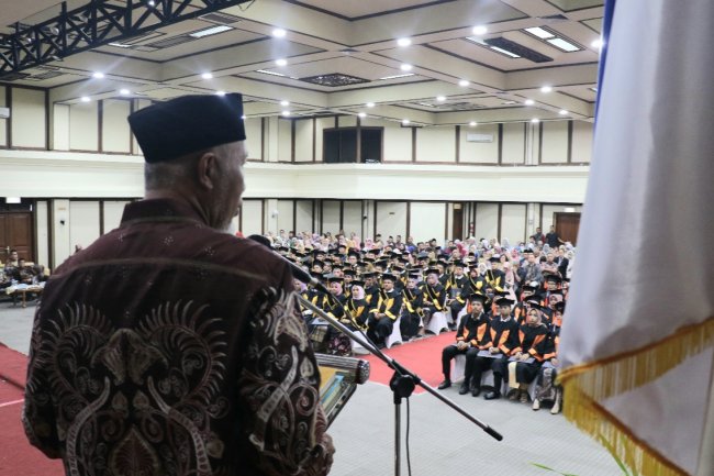 Gubernur Mahyeldi Hadiri Sidang Senat Terbuka ITB HAS Bukittinggi . Teladani Semangat Juangnya