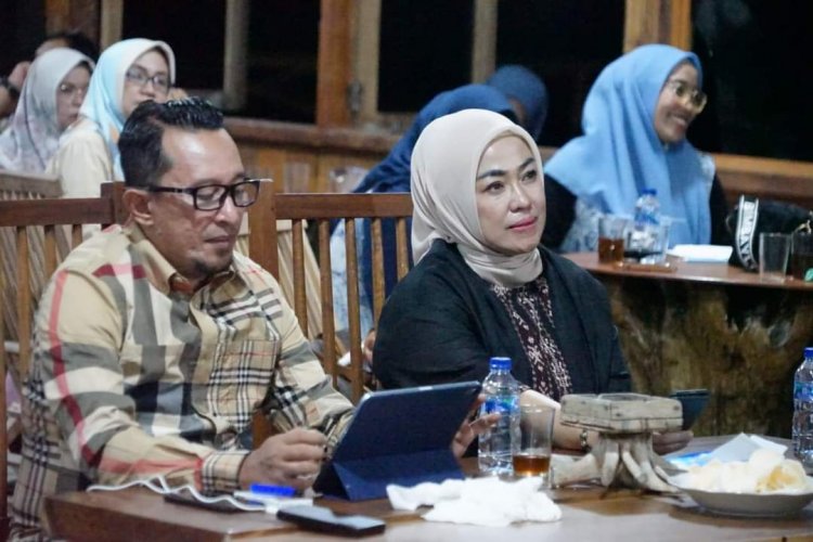 Tampil Sebagai Juara Umum, TP PKK Tanah Datar Terima Reward Dari Bupati Eka Putra 