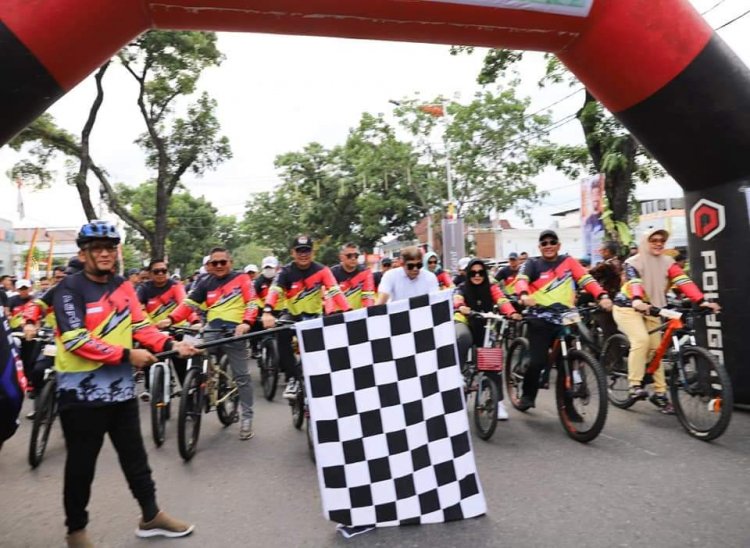 Gowes Sepeda Wali Kota se-Indonesia  Nikmati Keindahan Kota Padang