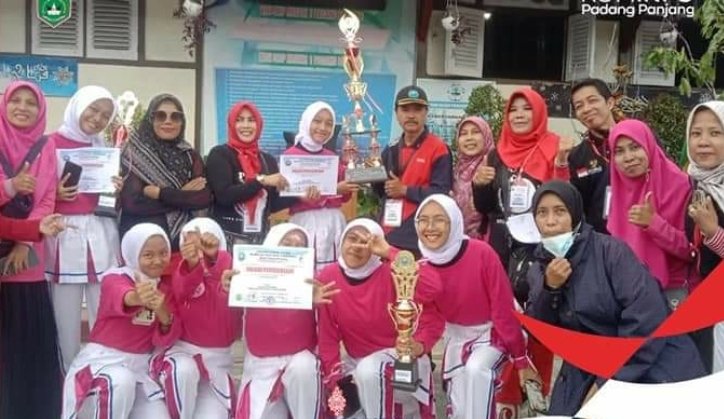SMKN 1 Padang Panjang Juara Umum Lomba Senam Merdeka dan Senam Antinarkoba