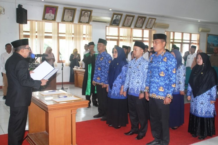 Eka Putra Lantik 10 Pejabat Administrasi, Berikut Daftar Nama dan Jabatannya