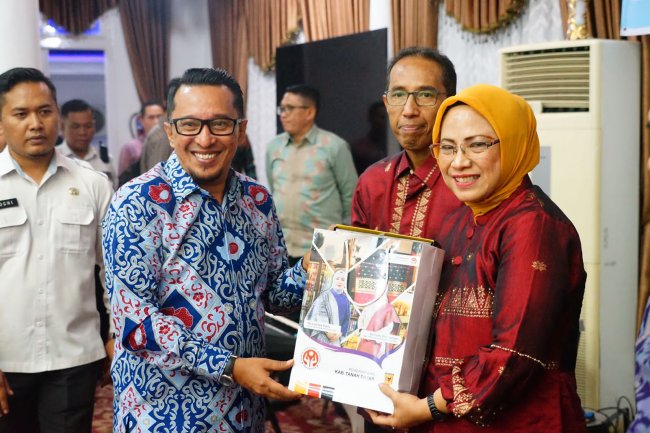 Hardijono Sidayat digantikan Otong Hendra Rahayu, Eka Putra Ucapkan Selamat Datang