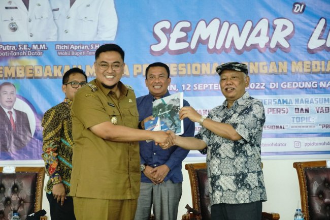 Membedakan Media Profesional dengan Media Abal-abal, Pemkab Tanah Datar Gelar Seminar Literasi