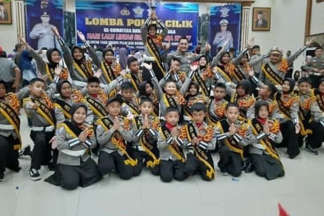 Madrasah Ibtidaiyah Rahmah El Yunussiyyah Runner Up Lomba Polisi Cilik se-Sumbar 