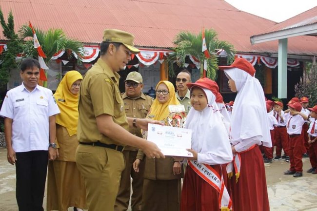Wali Kota Sawahlunto Motivasi Murid  SD Negeri 06 Lumindai