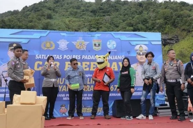 Polres Padang Panjang Senam Bersama Peringati HUT Lalin Bhayangkara ke 67