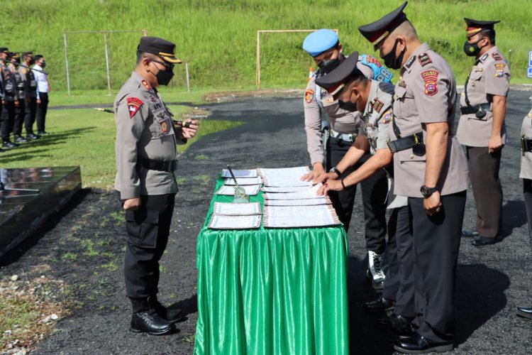 Kapolres Solok AKBP Apri Wibowo Pimpin Sertijab Dua Kabag dan Dua Kapolsek  yang Pindah Tugas