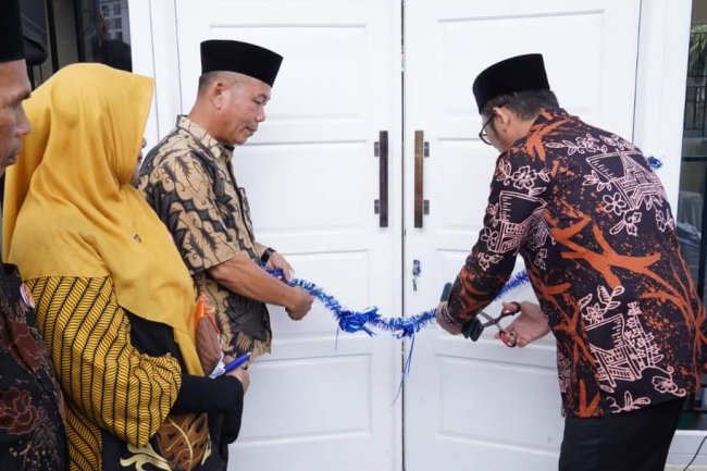 Wali Kota Padang Resmikan Gedung Serbaguna di Kantor Lurah TBG, 
