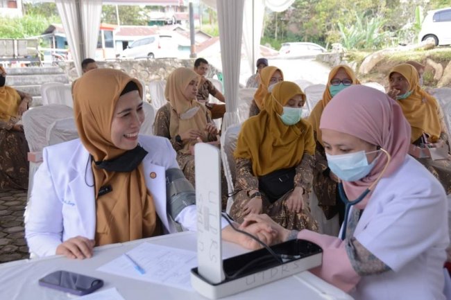 Peringati HUT IDI ke-72 Dokter Padang Panjang Lakukan Donor Darah
