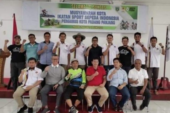 Ikuti Balap Sepeda Padang Panjang Climb Challenge 2022 .