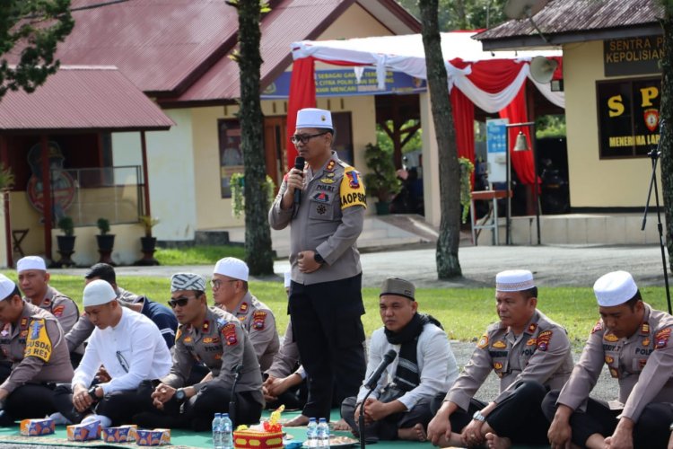 Polres Solok  Bersama Pemain Sepakbola Gelar Tahlilan dan Do'a Bersama   Untuk Korban Tragedi Kanjuruhan Malang