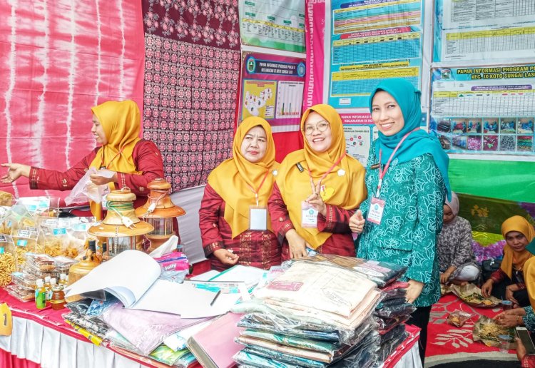 UP2K Kecamatan IX Koto Sungai Lasi Tampilkan Produk Lokal di Jambore PKK Tingkat Kabupaten Solok