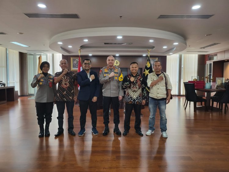 Siaran Pers DPC Peradi Padang: Institusi Polri Harus Direformasi Total