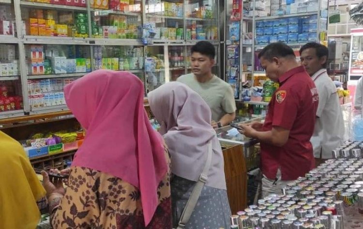Apotek dan Toko Obat Dilarang Jual Obat Demam Sirup. Ini Penyebabnya