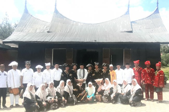 Pakaian Adat Nagari Talang Babungo Di Dokumentasikan Disparbud Kabupaten Solok 