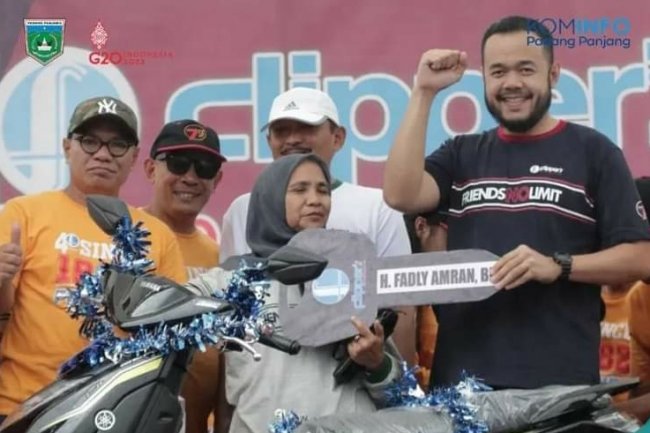 Dibawah Guyuran Hujan Hadiah Utama JSF7 Dibagikan 