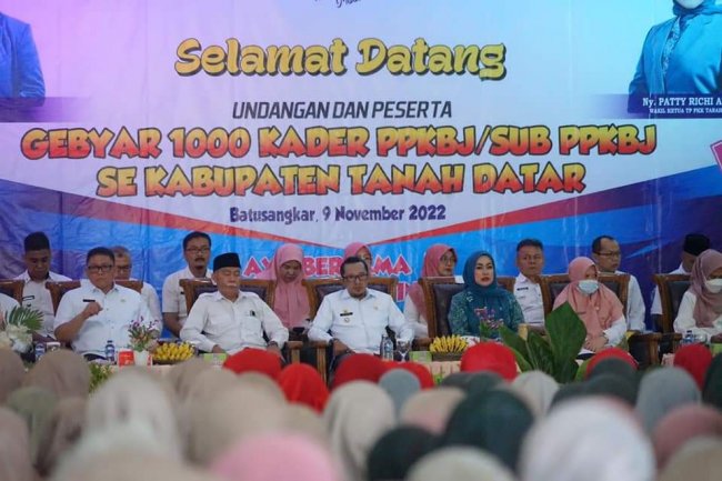 Bupati Eka Putra Hadiri Gebyar 1000 Kader PPKBJ/Sub PPKBJ se Kabupaten Tanah Datar 