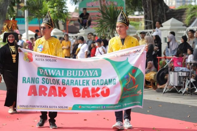 Baralek Gadang Kota Solok Di Karnaval Minang Creft 2022