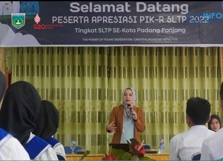 Stunting Jadi Bahasan Bunda Genre Dalam PIK-R se Kota Padang Panjang 