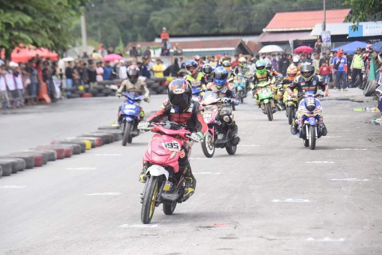 Wako Padang Panjang Fadly Amran Lepas 420 Pebalap Berpacu di Sirkuit NP Bukit Surungan 