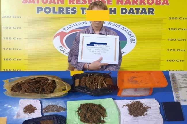 Tim Tarantula Satres Narkoba Polisi Polres Tanah Datar Amankan Warga Tabek Patah 