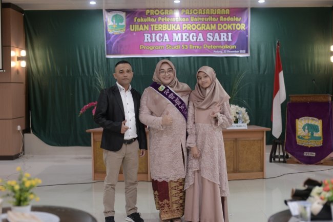 Lulus Ujian Terbuka, Rica Mega Sari Menjadi Doktor ke 16 UMMY Solok 