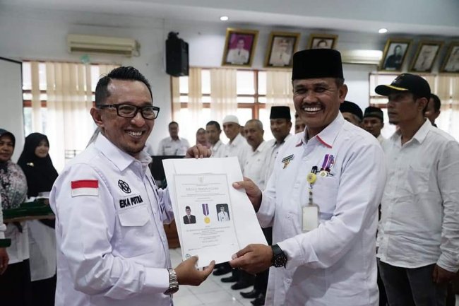 27 Nagari Di Tanah Datar Terima Penghargaan Desa Mandiri 