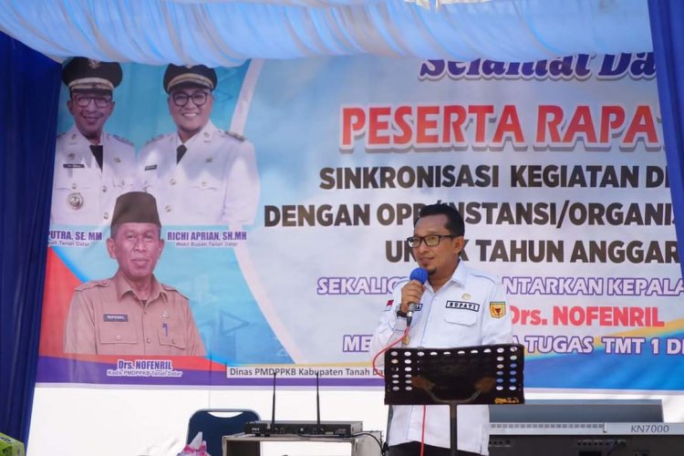 Hadiri Raker Bupati Eka Putra Lepas Kadis PPMD PPKB Masuki Purna Tugas 