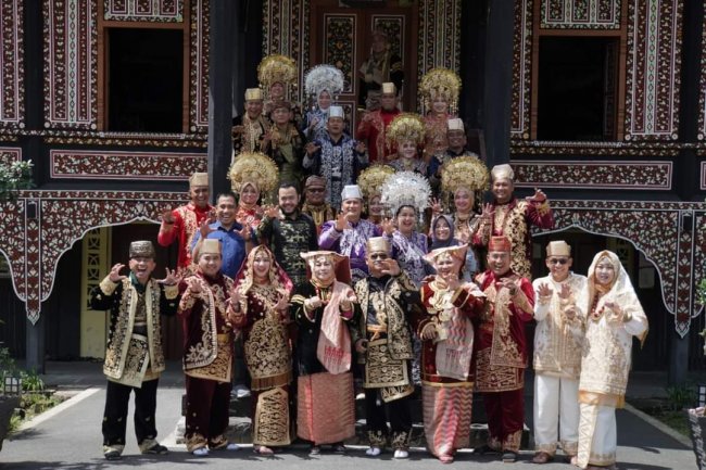 Pangdam III/Siliwangi Mayjen TNI Kunto Arief Wibowo Kunjungi PDIKM