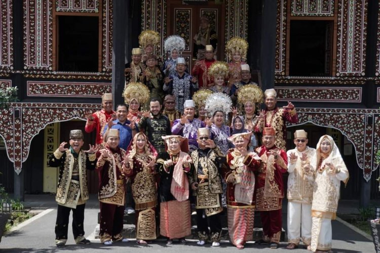 Pangdam III/Siliwangi Mayjen TNI Kunto Arief Wibowo Kunjungi PDIKM