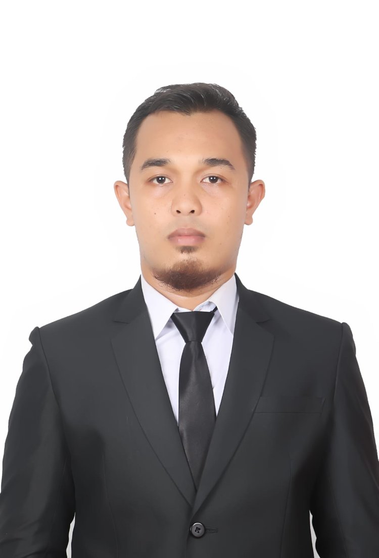 Meneropong dengan Data